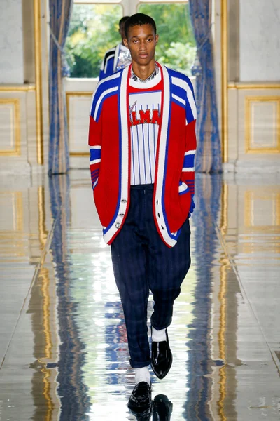 Look 42